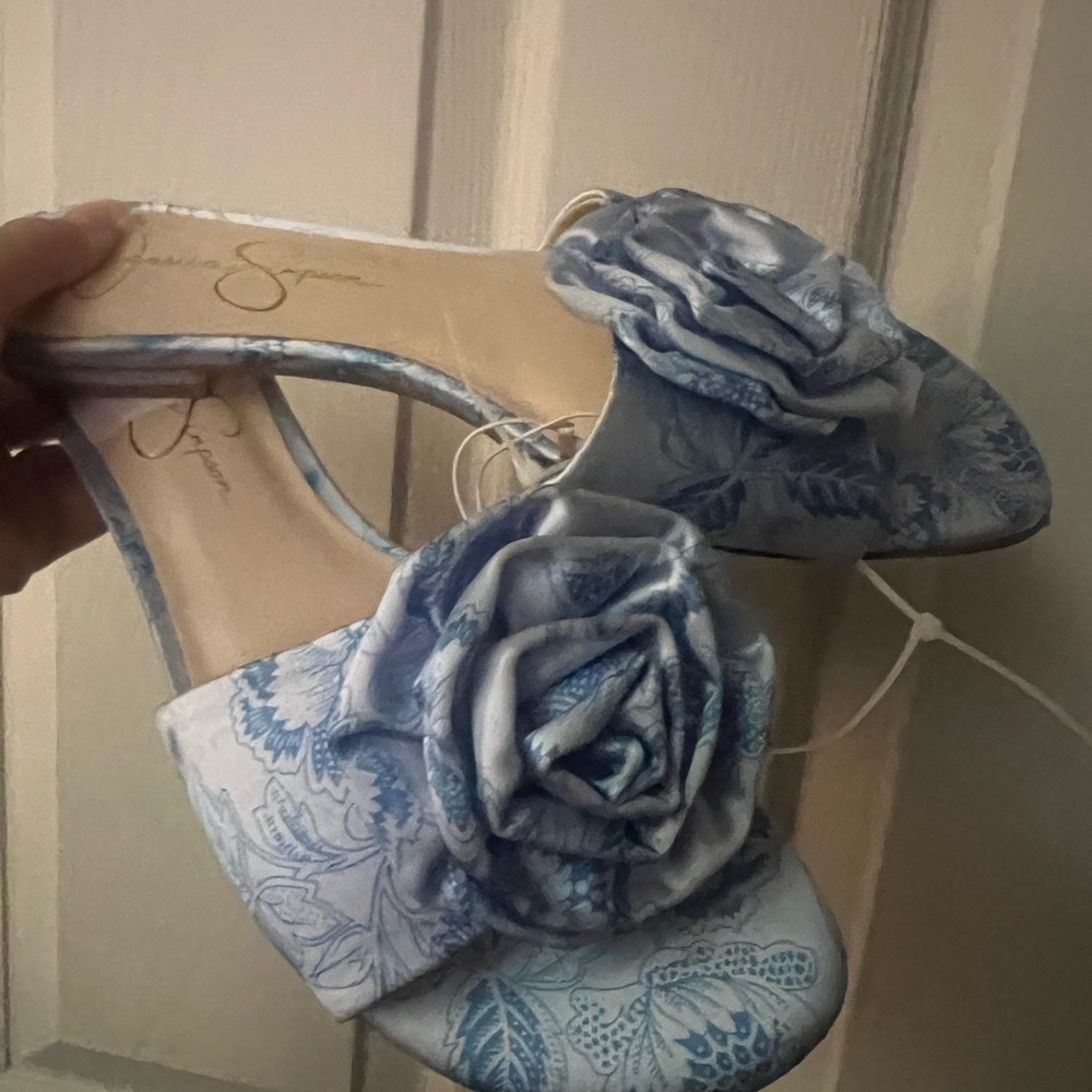 Brand new Jessica Simpson Blue Floral Women's sandals